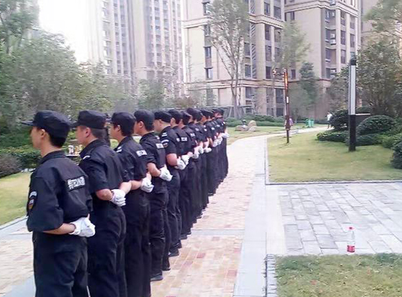 小區保安
